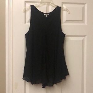 Black scalloped hem Sleeveless Top